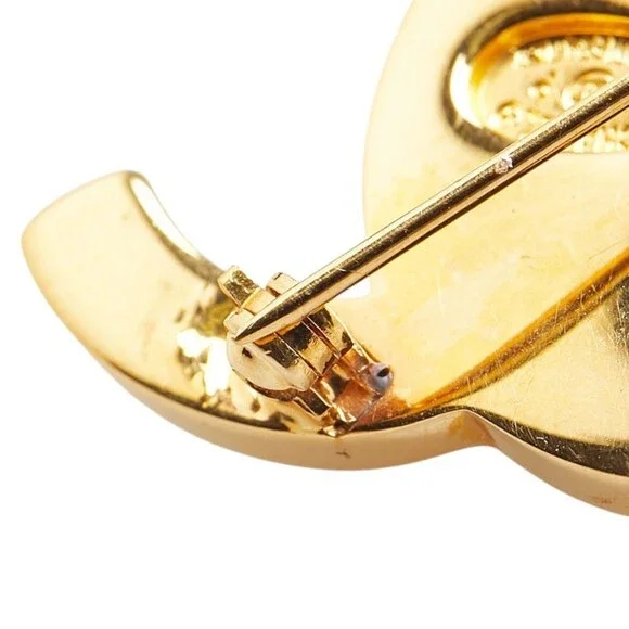 CHANEL Vintage Gold Logo Brooch